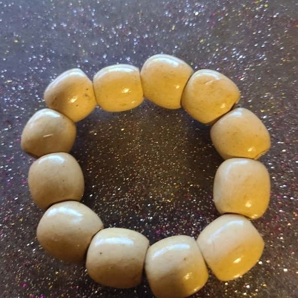 HANDMADE Stretchy Wood Bead Bracelet - Picture 1 of 3